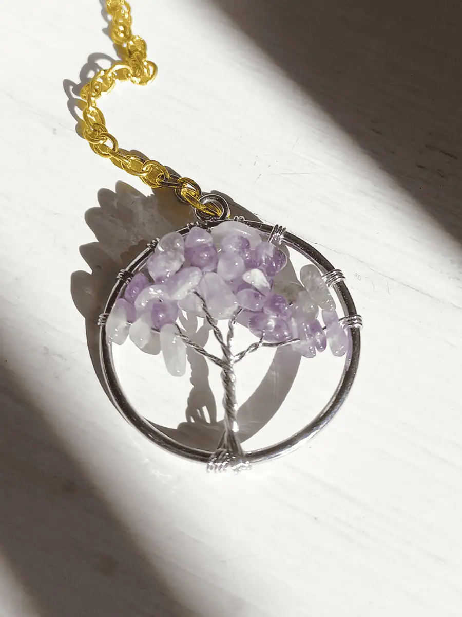 Atrapasol de luna con cuarsos amatista