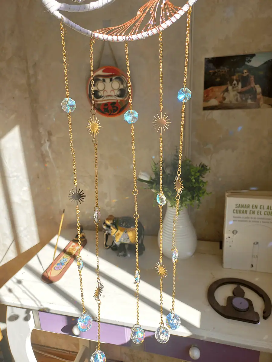 Atrapasol de luna con cuarsos Rosa