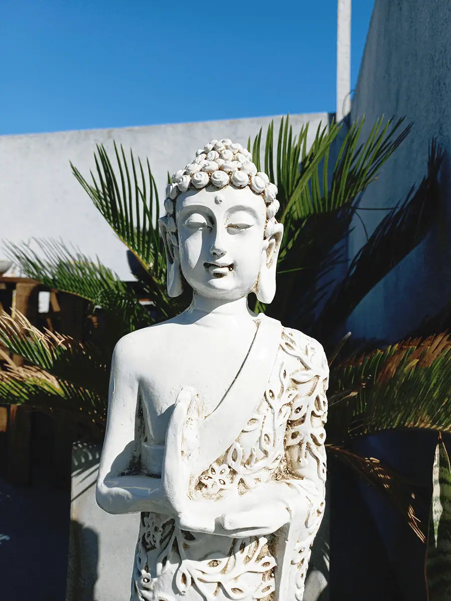 Buda de resina para exterior delgado y alto de Equilibrio de Energía para balcon o jardin