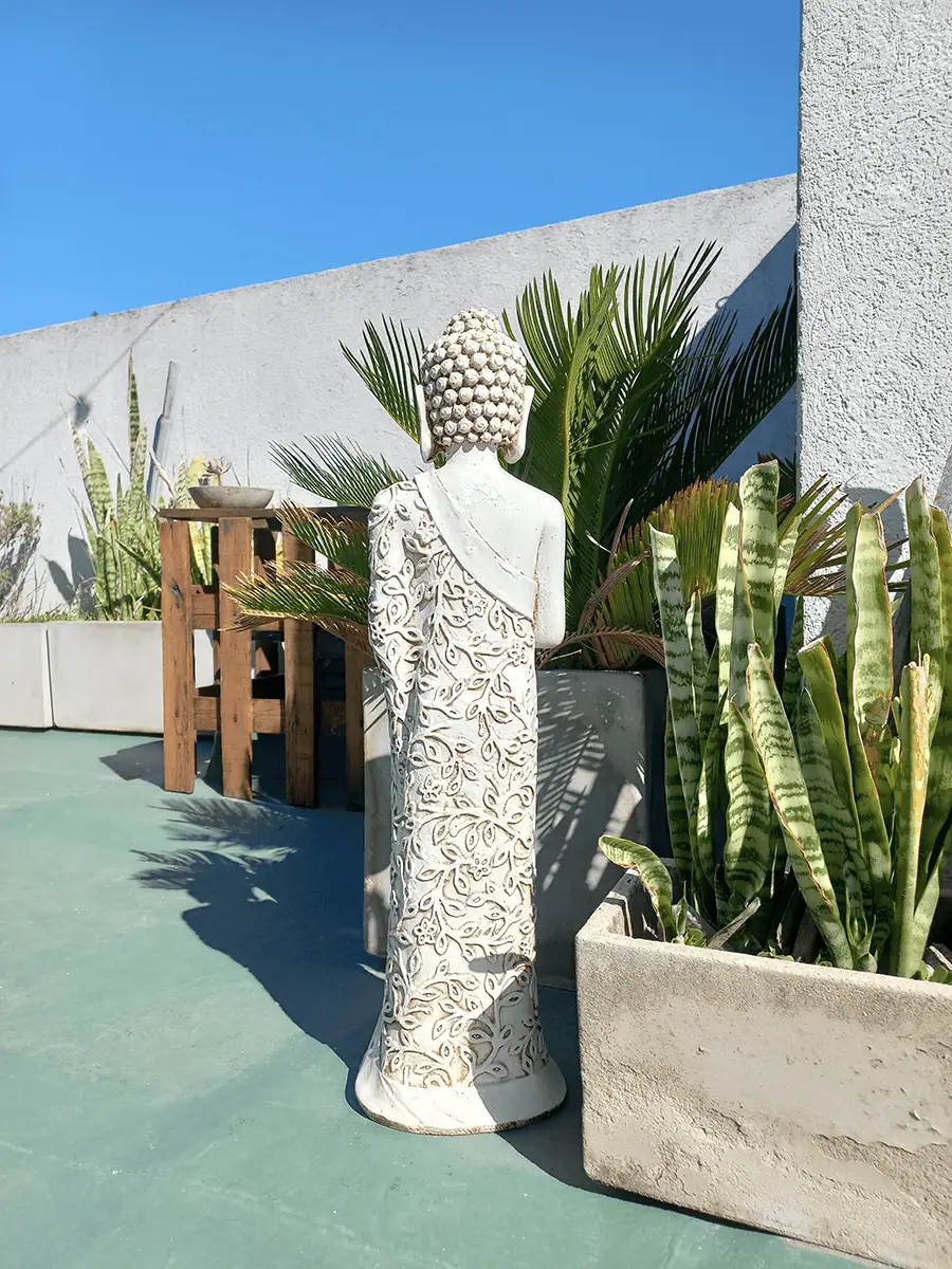 Buda de resina para exterior delgado y alto de Equilibrio de Energía para balcon o jardin