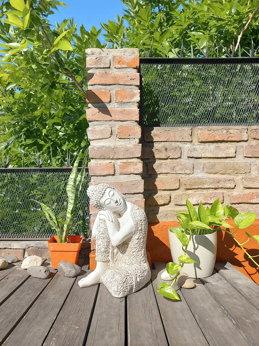 Buda Soñador para exterior mediano