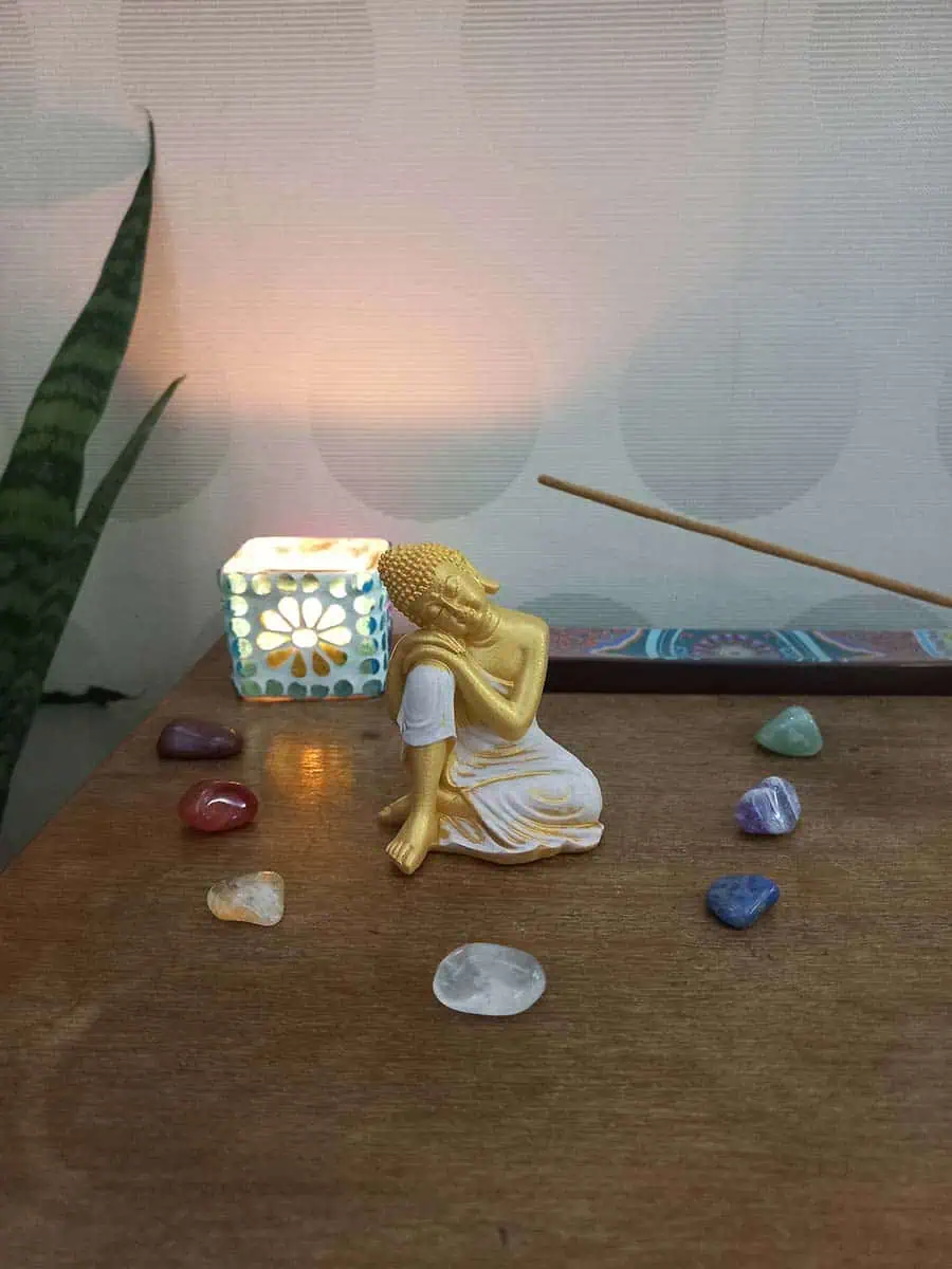 imagen de buda soñador rosa