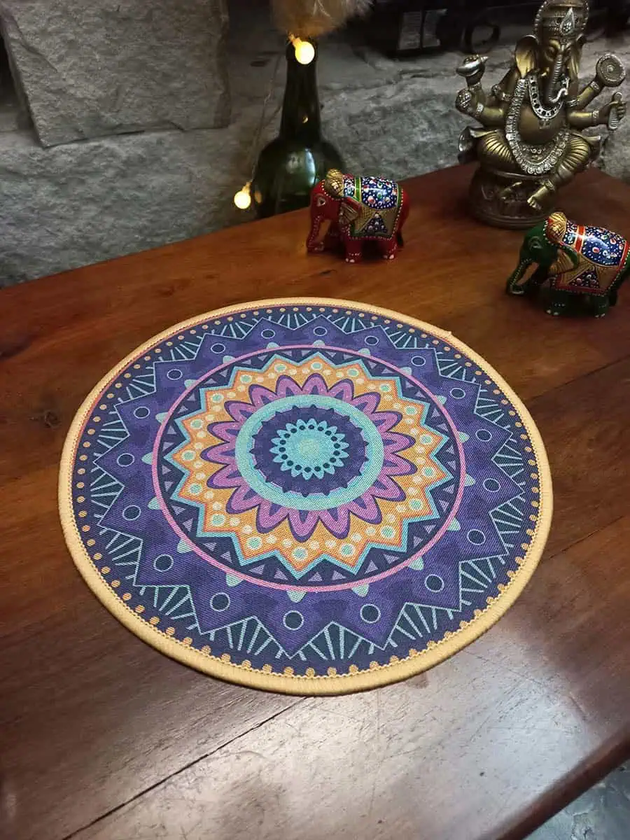 mandala de centro de mesa color violeta