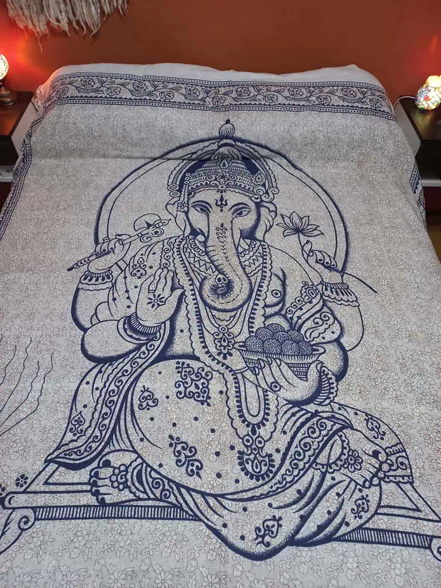 cubrecama hindu con Dios Ganesha de dos plazas y media, zona sur