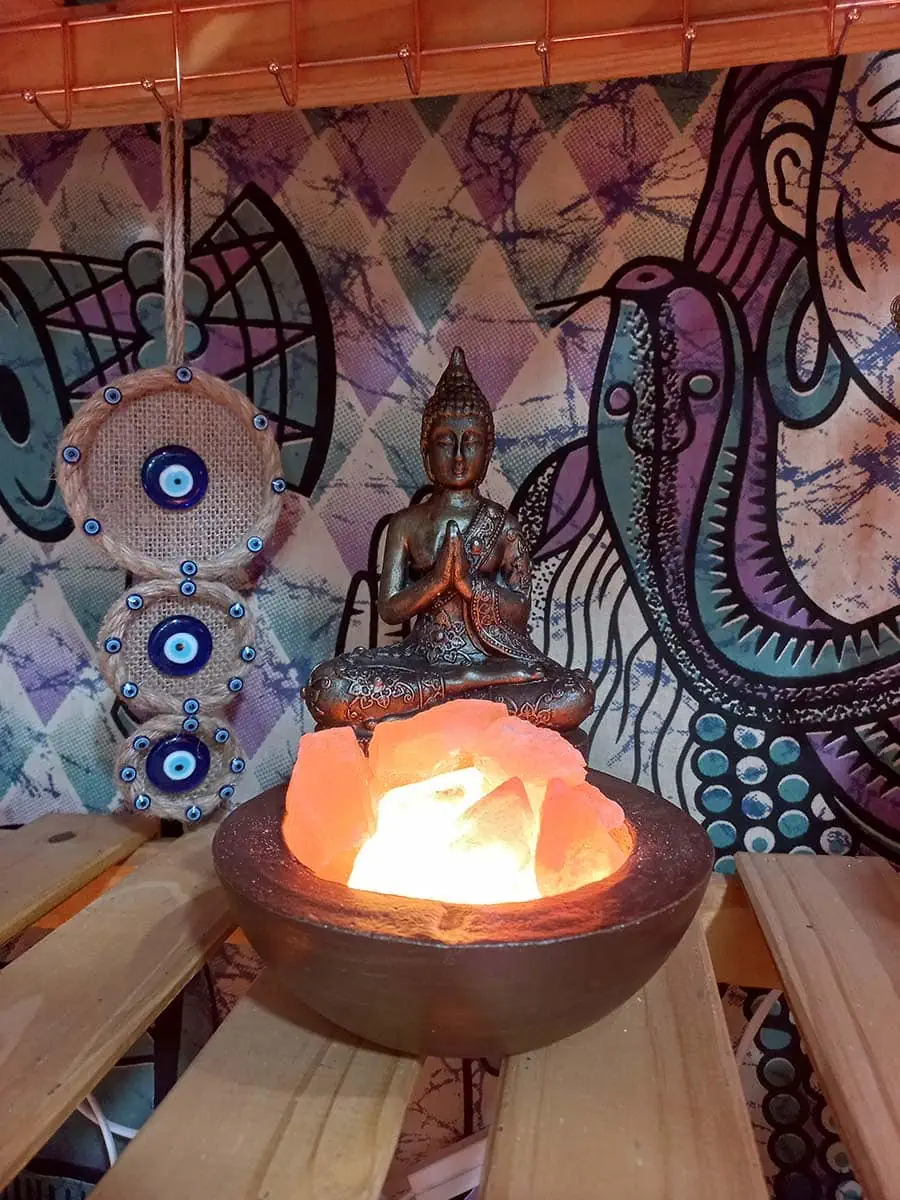 Lampara de sal con Buda