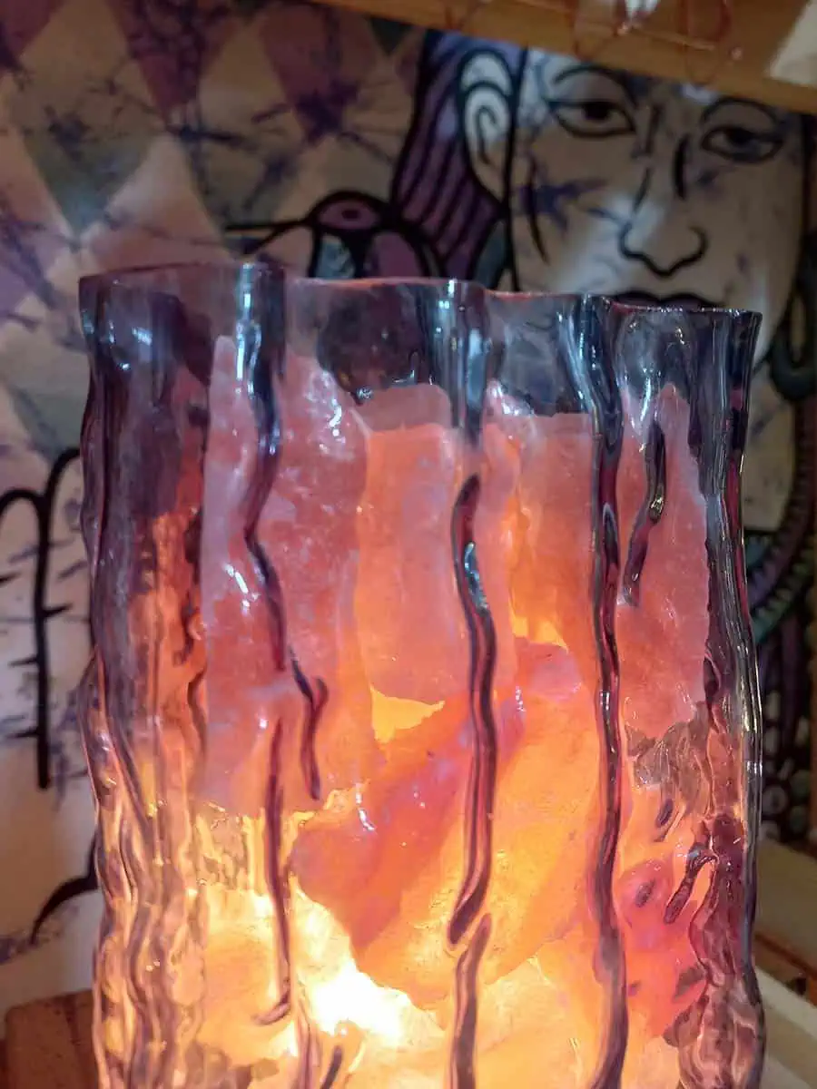 lampara de sal con cuenco de vidrio artesanal