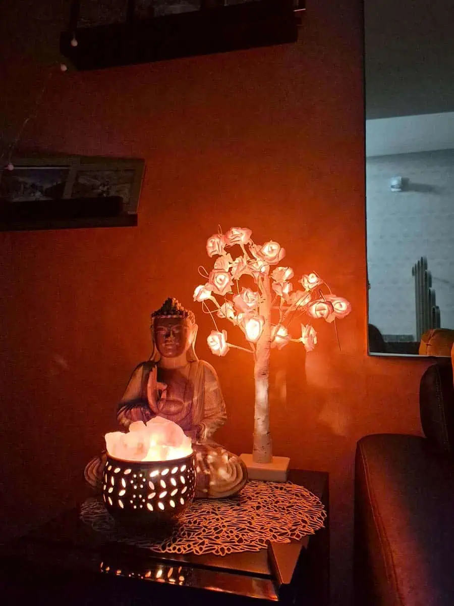 Lámpara USB de árbol con rosas para mesa de luz o escritorio